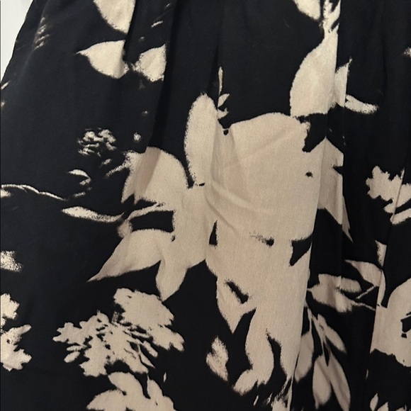 GAP Black and Cream Floral Jumpsuit, Size XS - Picture 3 of 3